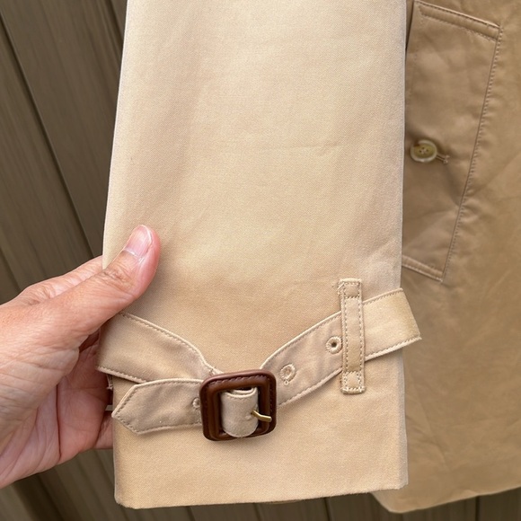 Burberry Short-length Kensington Heritage Trench Coat Men's size 44 in Honey NWT - Picture 6 of 16